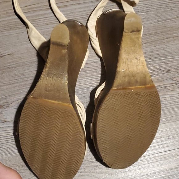 Aldo | Strappy Wedge Sandal | Size 37 | Leather Beige - Picture 5 of 6